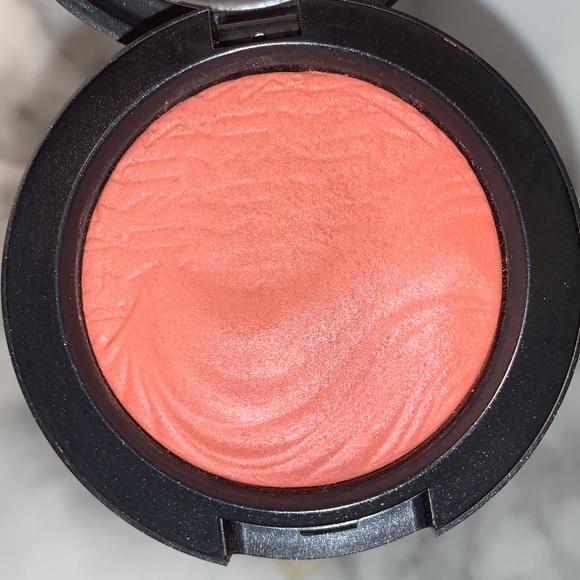 FIERY IMPACT MAC Extra Dimension Blush - Picture 5 of 13